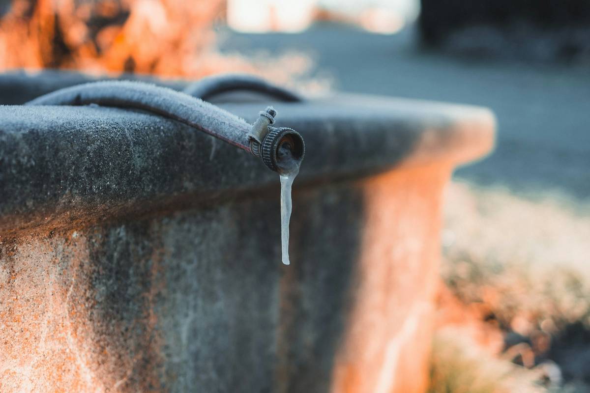 Hot Water Garden Hose: 7 Proven Ways to Avoid Painful Winter Freeze-Ups